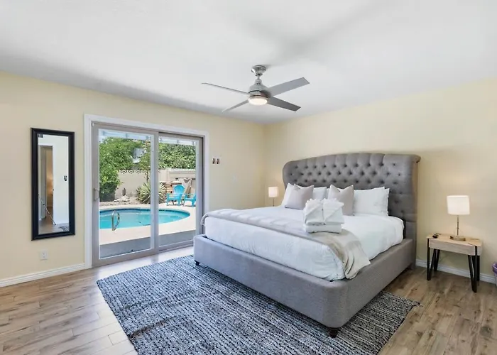 Holiday home 3bd Oasis & Pool *