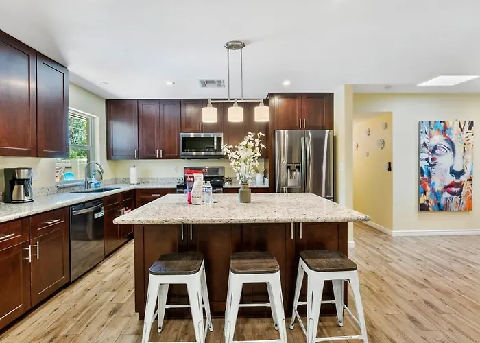 3bd Oasis & Pool