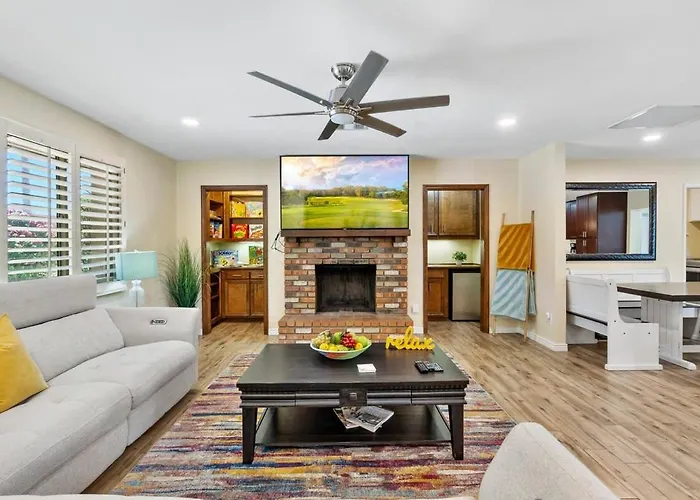Holiday home 3bd Oasis & Pool *